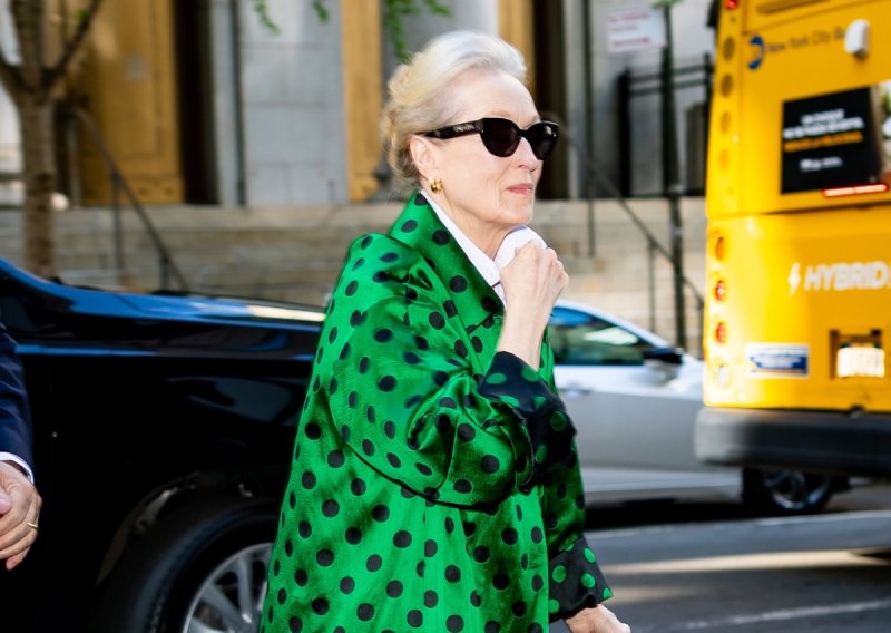 Povratak retro trenda: Vrag nosi Pradu, a Meryl Streep točkice i izgleda fantastično
