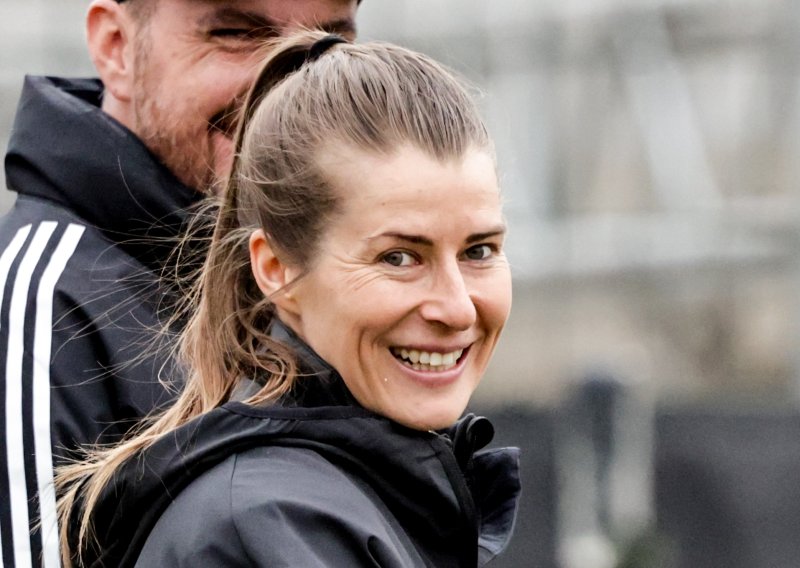 Veliki trenutak u Bundesligi: Prva žena vodi momčad i odmah šalje snažnu poruku