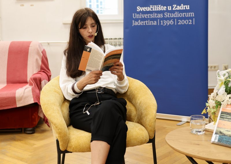 Tportalov Bookhub u Zadru ugostio Teu Tulić: Knjiga će se vratiti, baš kao gramofonska ploča