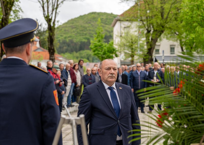 Medved otkrio spomen-ploču pripadnicima 133. brigade: 'Ova sloboda nije slučajna'