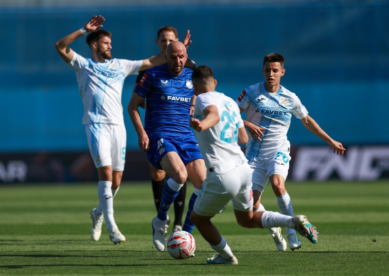 Odluka suca na derbiju Dinama i Rijeka šokirala komentatora: Rekao je samo jednu riječ