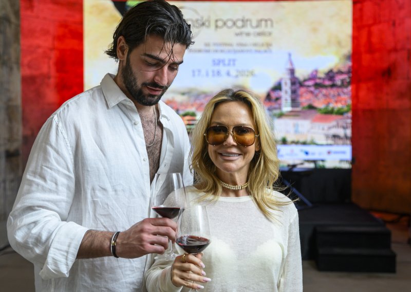 Maja i Šime uživali u dobroj kapljici i ambijentu Dioklecijanovih podruma