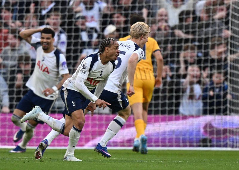 Novi šok za Tottenham u 95. minuti: Pogledajte gol koji je zaledio stadion
