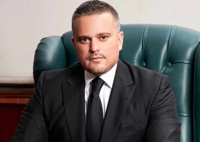 Tko je biznismen blizak Vučiću koji kupuje trgovačke lance od Fortenove