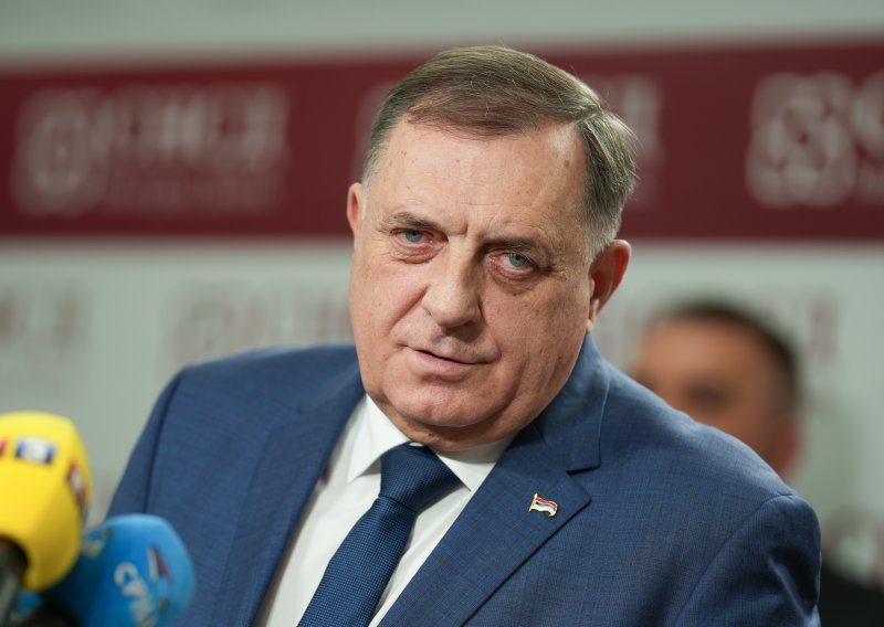 'Rusija će jačati odnose s bosanskim Srbima, London i Berlin su prijetnja'