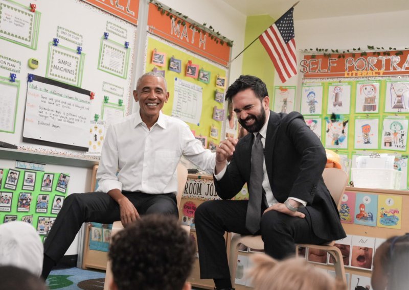 VIDEO Neobičan susret Baracka Obame i Zohrana Mamdanija: S mališanima pjevali dječju pjesmicu