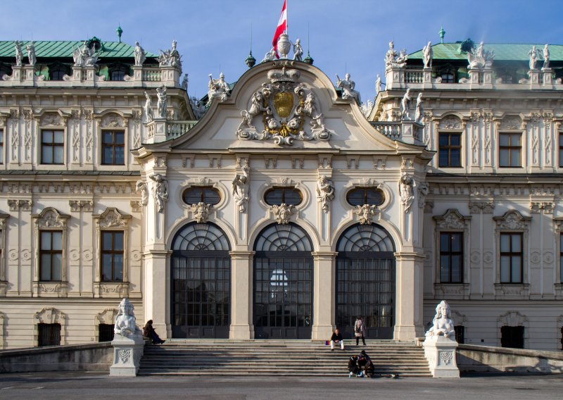 Austrija potjerala tri ruska diplomata: Za oko zapele 'šume antena'