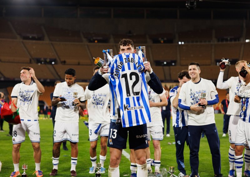Sociedad osvojio Kup, ali svi pričaju o onome što su napravili s trofejem: Razlog je potresan