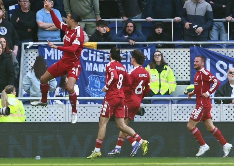 Van Dijk u 100. minuti donio Liverpoolu prevažnu pobjedu u Merseyside derbiju