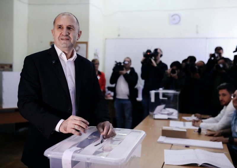 Bivši bugarski predsjednik vodi na izborima: Želi borbu protiv korupcije i rusko prijateljstvo