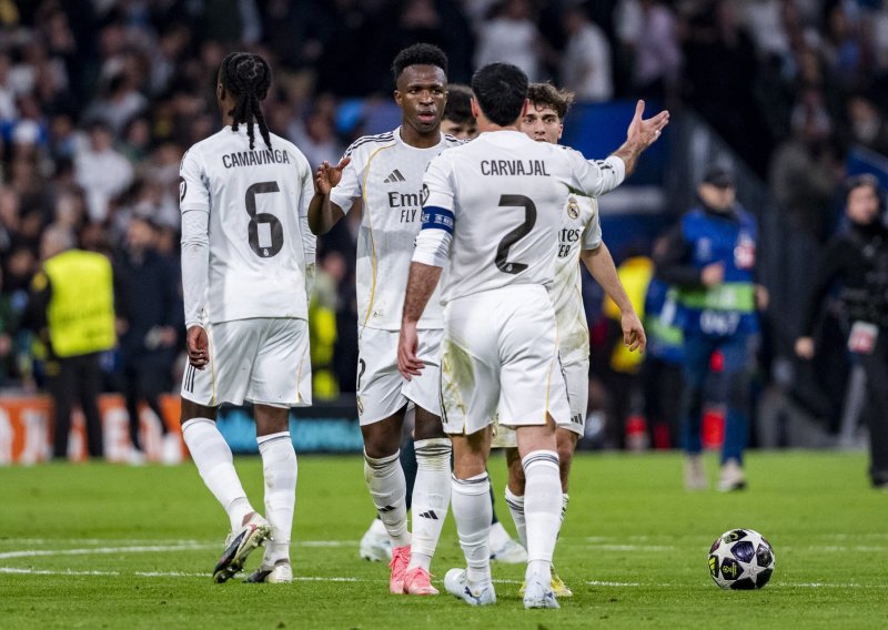 Procurio nezapamćen skandal u Realu: Četiri igrača odbila putovati na utakmicu