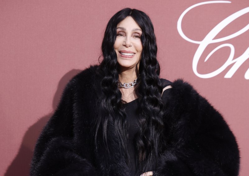 Šok za Cher: Sin joj godinama skrivao da ima kćer