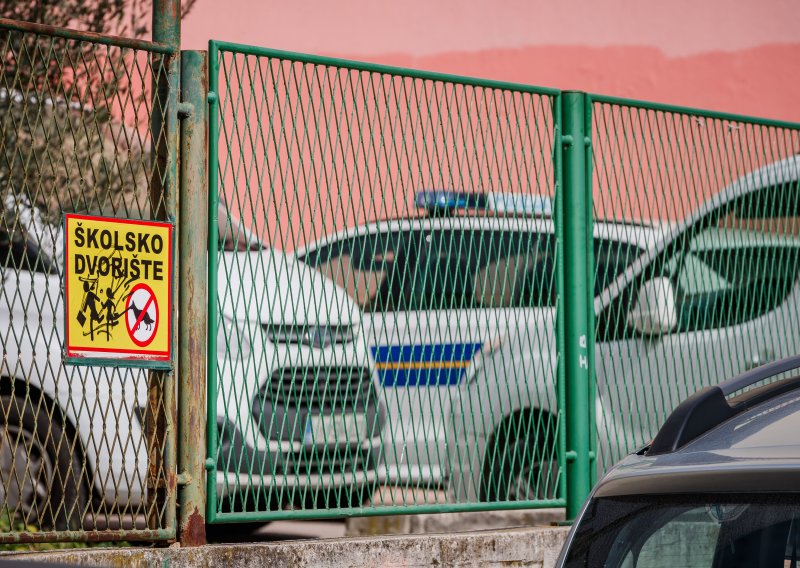 Niz dojava o bombama u školama Splita i okolice, nastava u prekidu