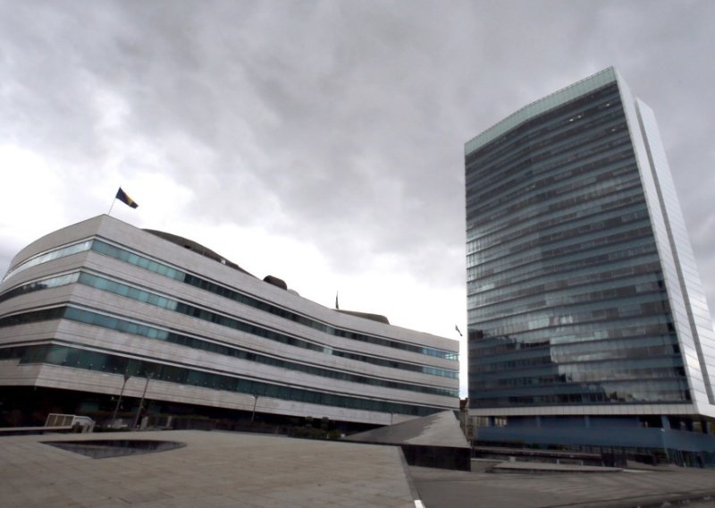 Kaos u BiH: Parlament u blokadi, zastupnici se međusobno optužuju