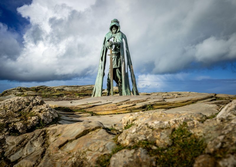 Vječna dilema: Je li kralj Arthur postojao i što o svemu kažu u Podstrani