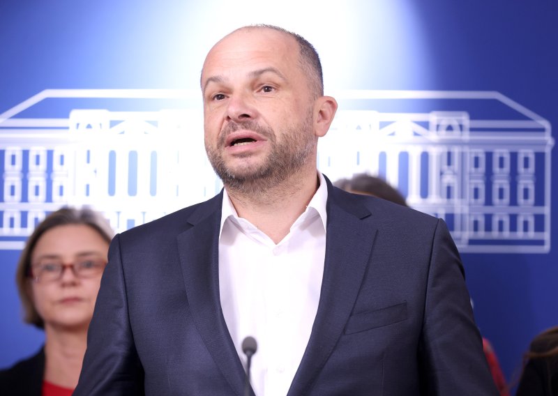 Hajdaš Dončić iznio ozbiljne optužbe: HDZ preko saveza i udruga izvlači novac i dobiva izbore