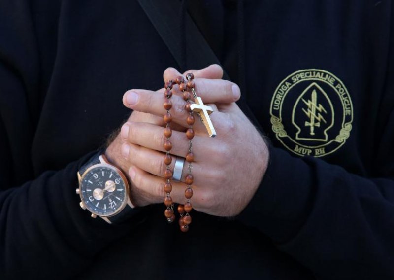 Crkva tuži Kotromanovića Vatikanu jer želi otpustiti pet kapelana