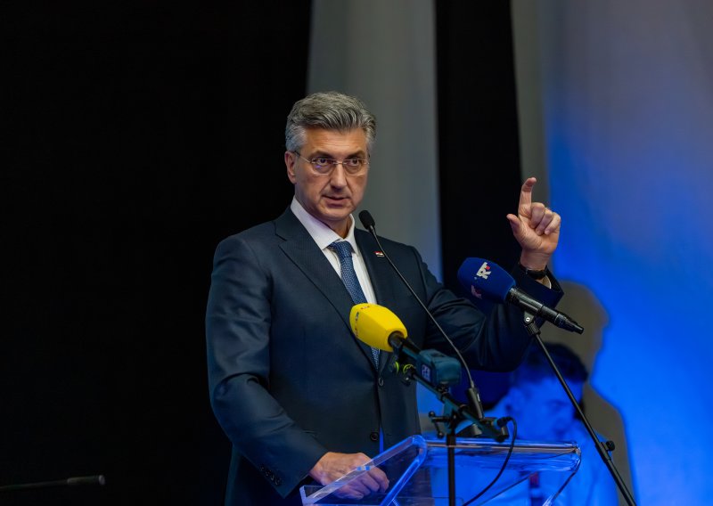 Plenković odgovara na kritike: 'Toga nema, to ne postoji'