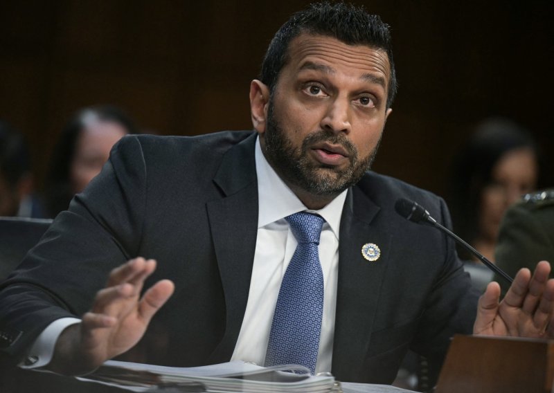 Šef FBI-ja pobjesnio: Nazvali ga pijancem, on uzvraća tužbom od 250 milijuna dolara