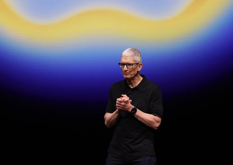 Kraj jedne ere: Tim Cook se u emotivnom pismu 'oprostio' od Applea