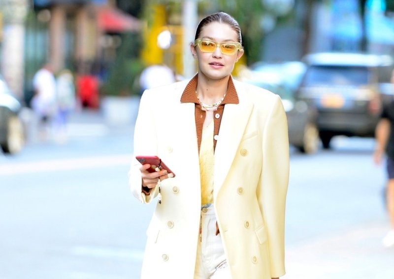 Romantika je opet 'in', a Zara ima najljepše traperice sezone