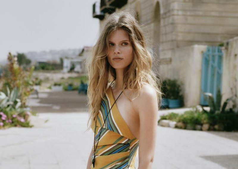 Zara ima novu hit haljinu: Asimetrični kroj, prugice i cijena manje od 50 eura