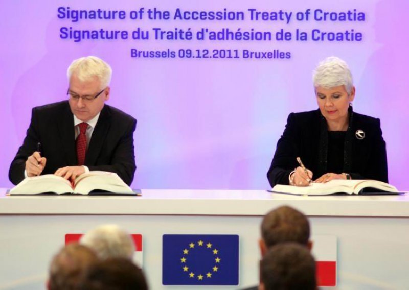 Croatia-EU Accession Treaty signed