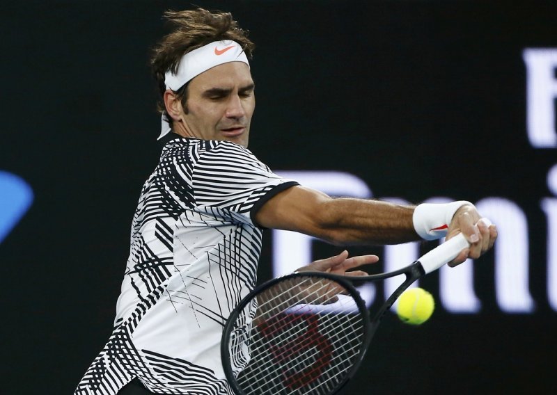 Federer strahovitom pobjedom umarširao u polufinale!