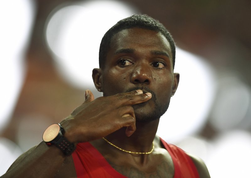 Počeo spektakl: Justin Gatlin brži od Usaina Bolta