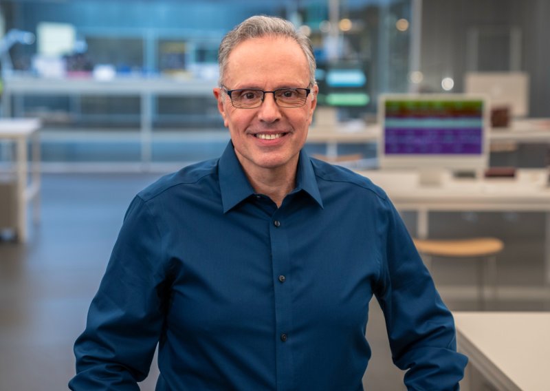 Osim glavnog izvršnog direktora, Apple će dobiti i novog šefa za hardver