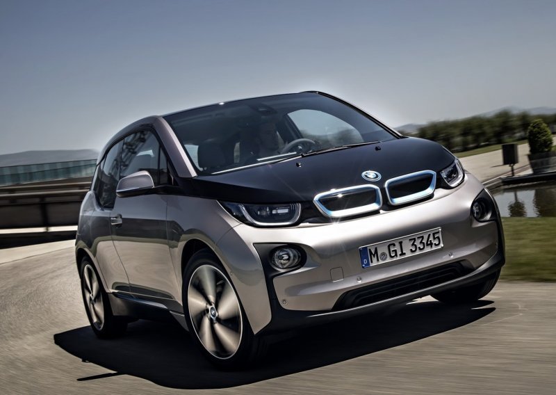 Električni BMW kreće u prodaju. Je li pred nama revolucija?