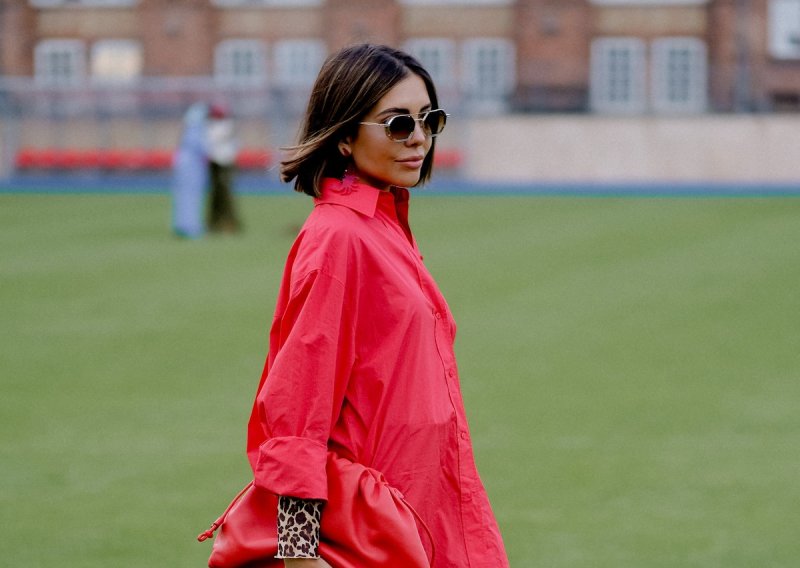 Podiže svaki stajling i ide uz sve traperice: Zarina košulja koju ćete rado nositi ove sezone