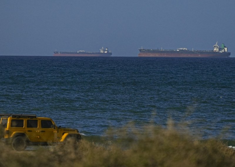 Skrivena prijetnja ispod mora: Iran upozorava na udar koji bi ugasio internet u Zaljevu