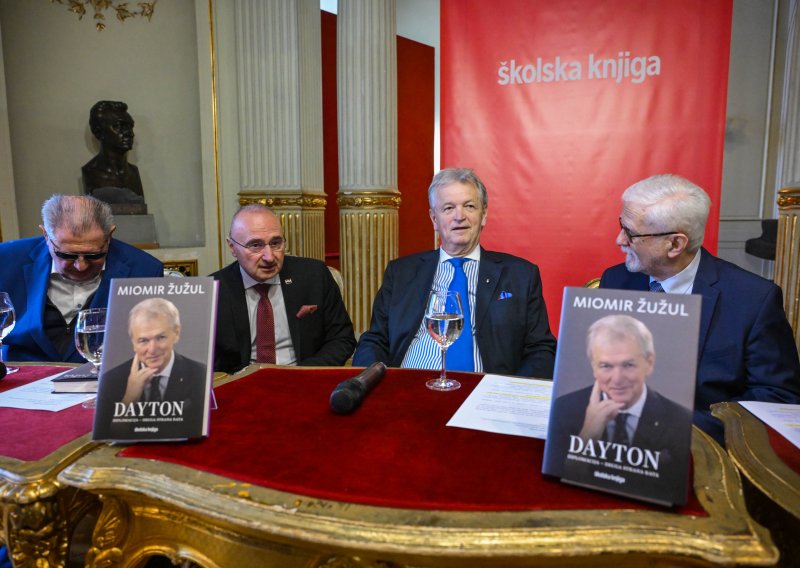 Bivši Sanaderov ministar održao promociju: Evo tko je sve došao na predstavljanje knjige Miomira Žužula