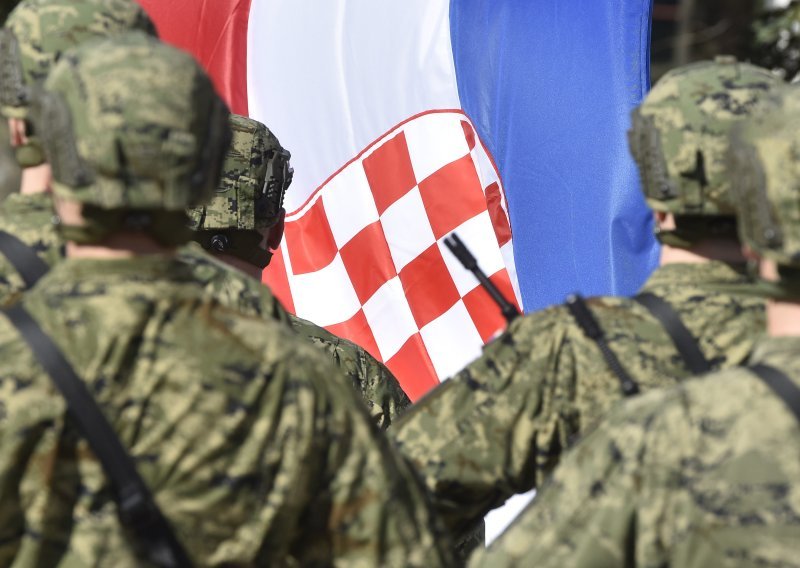 MORH raspisao natječaj: Traže 400 novih mornara i vojnika, a evo što nude