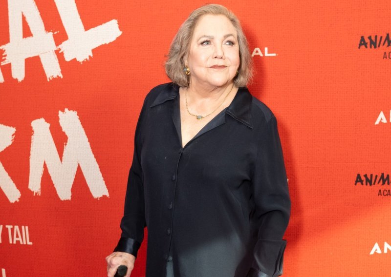 Nakon teške bolesti i operacija, slavna glumica iznenadila nikad vitkijom figurom