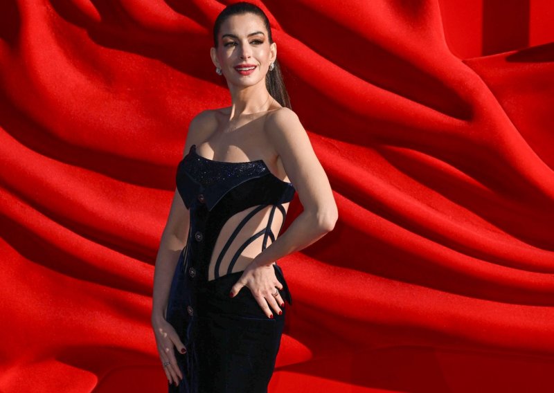 Pomiče granice: O odvažnoj kreaciji Anne Hathaway ne prestaje se govoriti