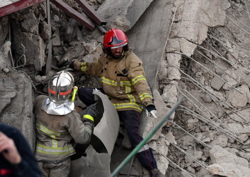 VIDEO Izraelci šok-bombom ubili libanonsku novinarku: Pronašli je u ruševinama