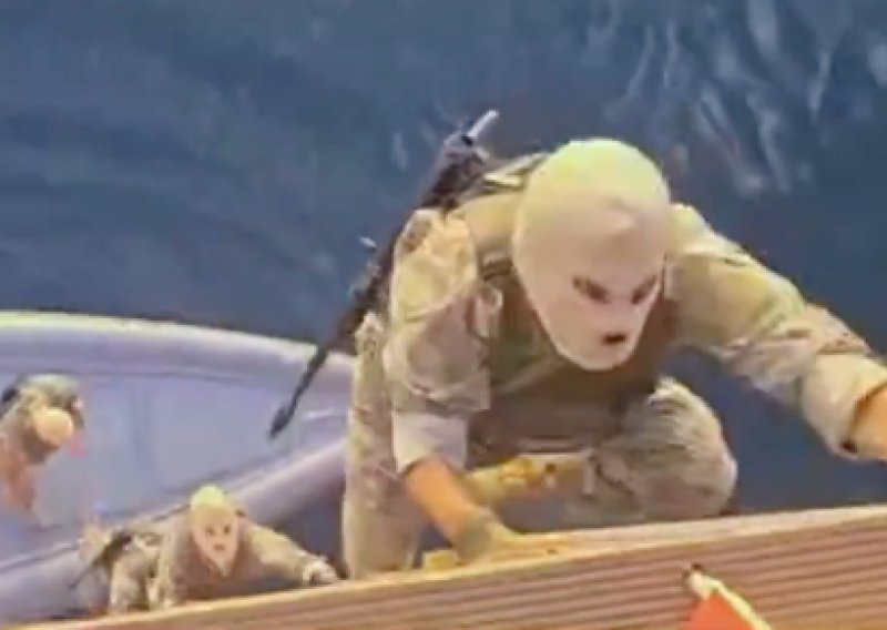 VIDEO Iranska revolucionarna garda objavila snimku upada i zapljene broda u tjesnacu
