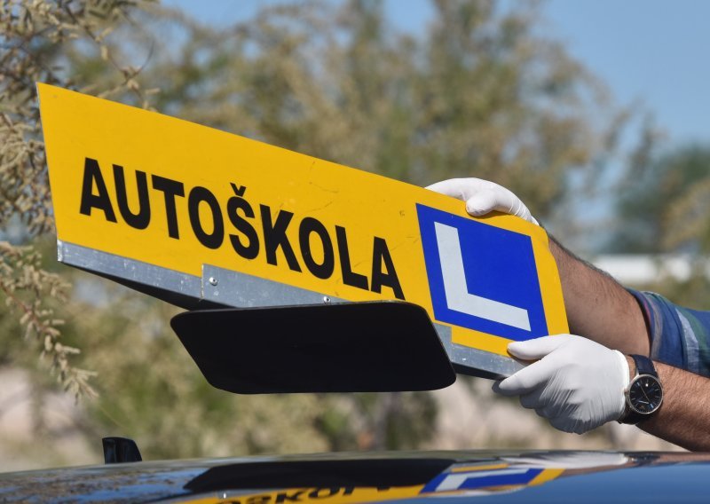 Prvi put sami za volanom? Ovo su savjeti koje morate znati prije nego krenete