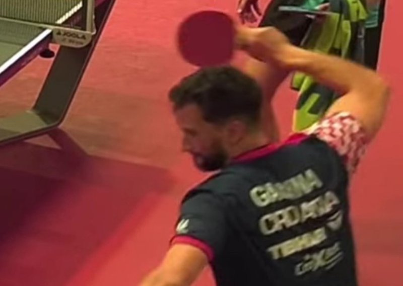 Pogledajte kako je Hrvat poludio nakon poraza: Nabio lopticu i psovao suca