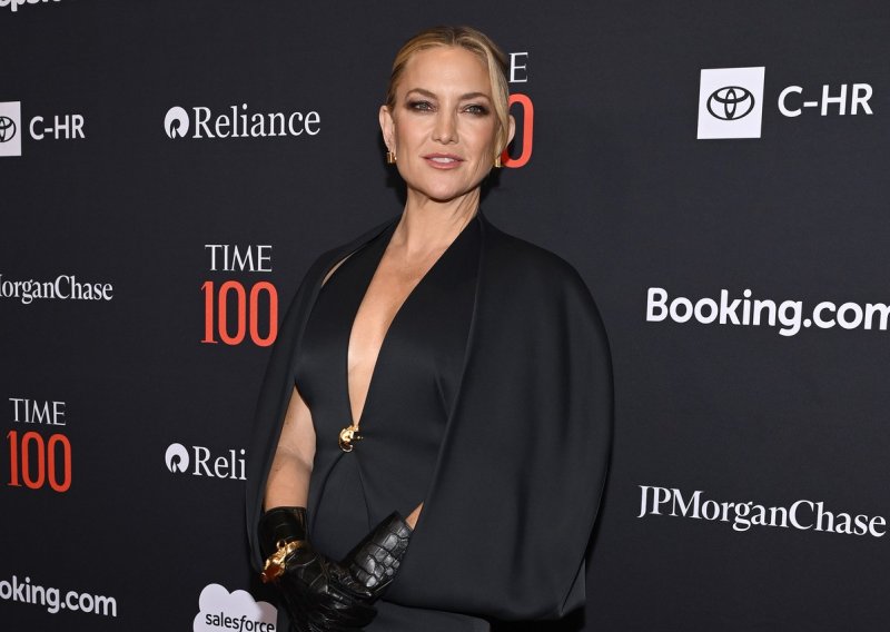 Jednostavno, a tako efektno izdanje: Kate Hudson očarala u modnom klasiku