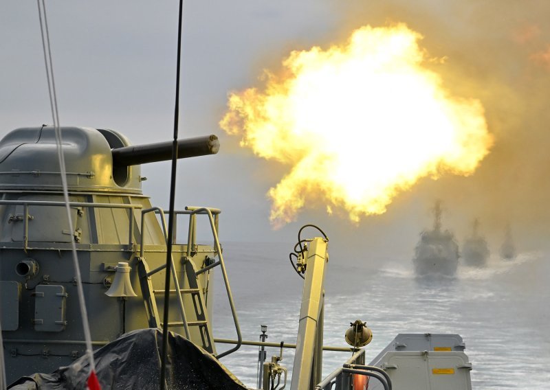 VIDEO Spektakularni prizori s vojnih vježbi: Evo kako izgleda  Hrvatska ratna mornarica u akciji