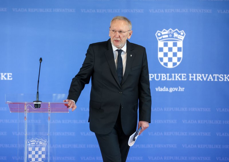 Božinović u Novalji otvorio novu policijsku postaju: Ljeti više policajaca zbog opterećenja