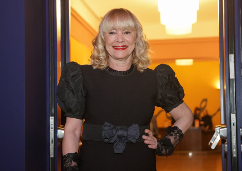 Anja Šovagović Despot obilježila 40 godina na sceni, uz nju zablistala kći ljepotica