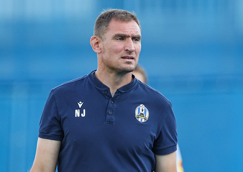 Trener Lokomotive Nikica Jelavić uoči važne utakmice završio u bolnici