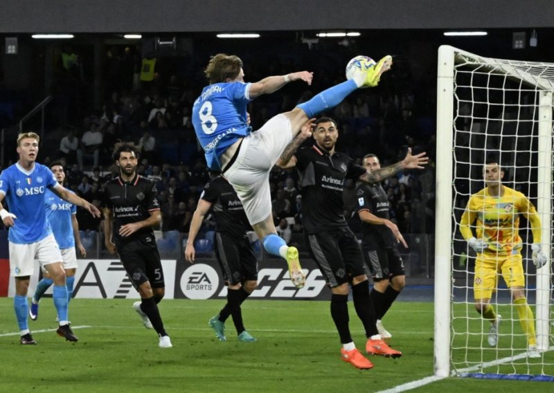 Napoli razbio davljenika i oživio nadu za mogućim iznenađenjem u borbi za titulu