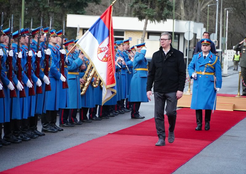Vučić najavio velike odluke: Sprema li se politički potres u Srbiji?