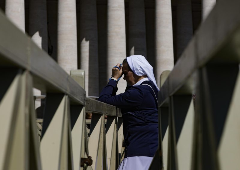 VIDEO Časna sestra (92) postala hit na internetu zbog – kebaba