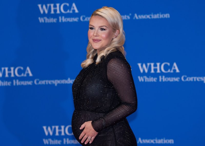 Bizarna izjava Karoline Leavitt uoči napada: 'Večeras će biti pucanja u dvorani'